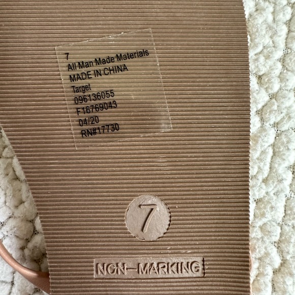 tan flip flops!! - Picture 4 of 4